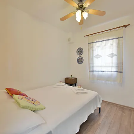 Matiz (adults Only) Проживание в семье